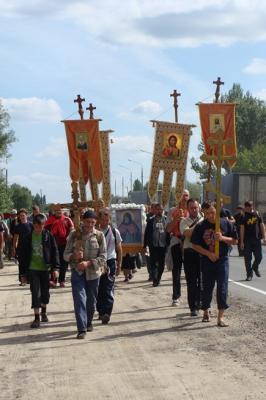 Krestnyj hod priblizhaetsya k g Zadonsku